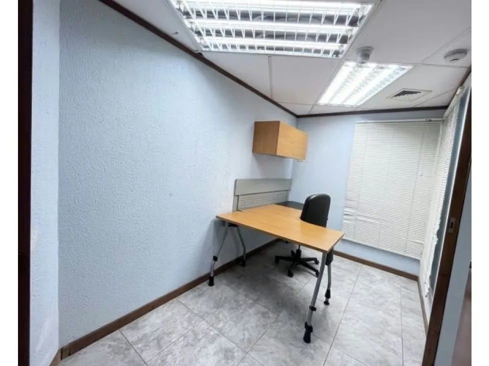 Local comercial en venta en los dos caminos a pie de calle JULI - 11