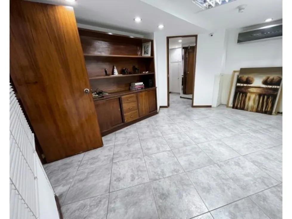 Local comercial en venta en los dos caminos a pie de calle JULI - 4