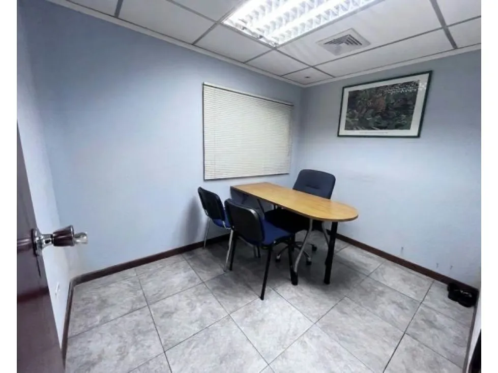 Local comercial en venta en los dos caminos a pie de calle JULI - 10