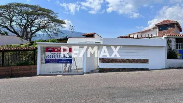 CASA EN ARJONA URB. VALLE ARRIBA III ETAPA