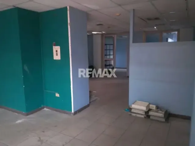 Alquiler de Local 72 Mtrs2, Mezz. M11, Edificio Compro, Sector Las Barrancas, Guatire Venezuela - 4
