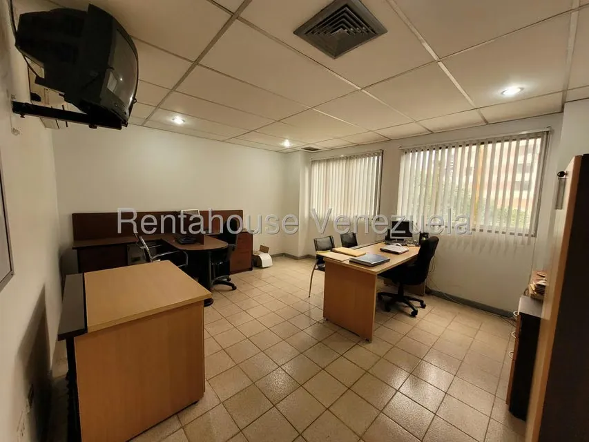Local Comercial en Alquiler en Parroquia La Candelaria, Distrito Metropolitano - 13