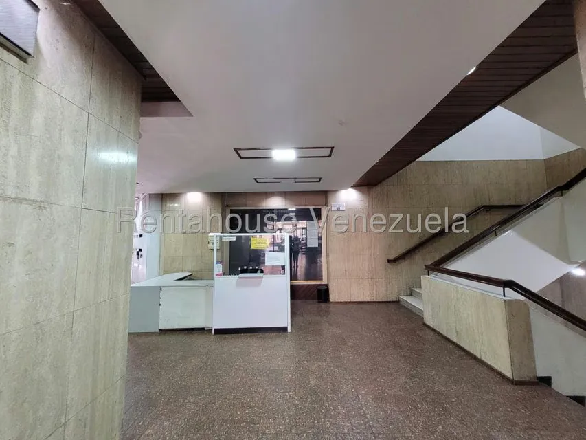 Local Comercial en Alquiler en Parroquia La Candelaria, Distrito Metropolitano - 19
