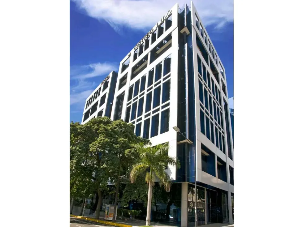 En venta oficina 210m2 Centro Lido El Rosal 5077 - 9