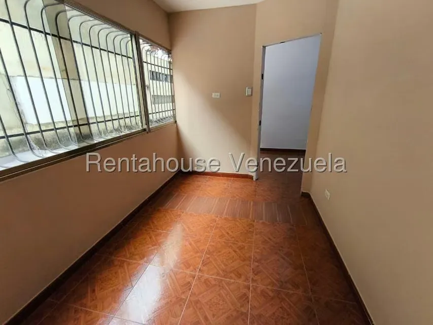 Apartamento (1 Nivel) en Alquiler en Parroquia La Candelaria, Distrito Metropolitano - 13