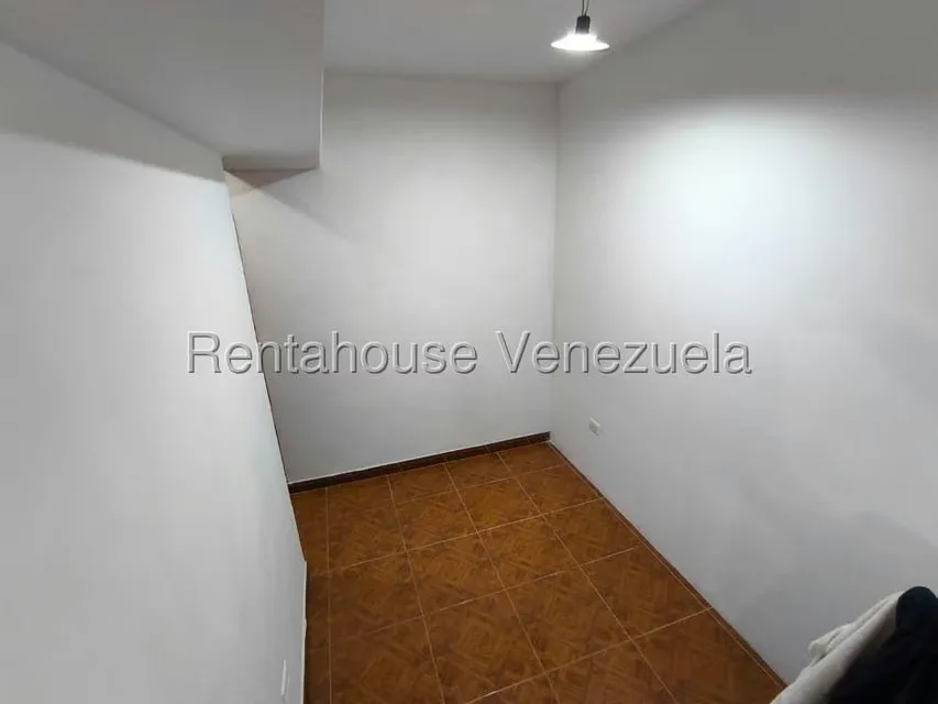 Apartamento (1 Nivel) en Alquiler en Parroquia La Candelaria, Distrito Metropolitano - 6