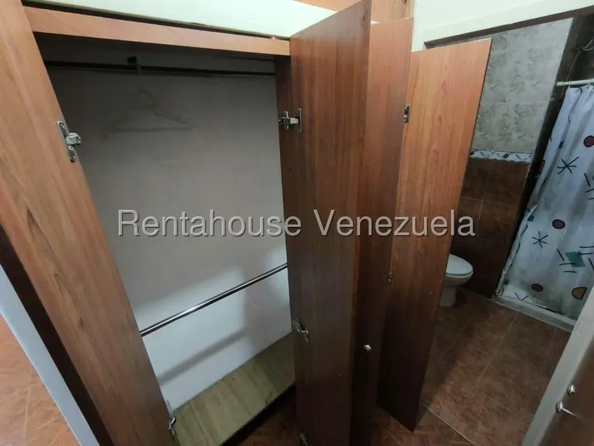 Apartamento (1 Nivel) en Alquiler en Parroquia La Candelaria, Distrito Metropolitano - 9