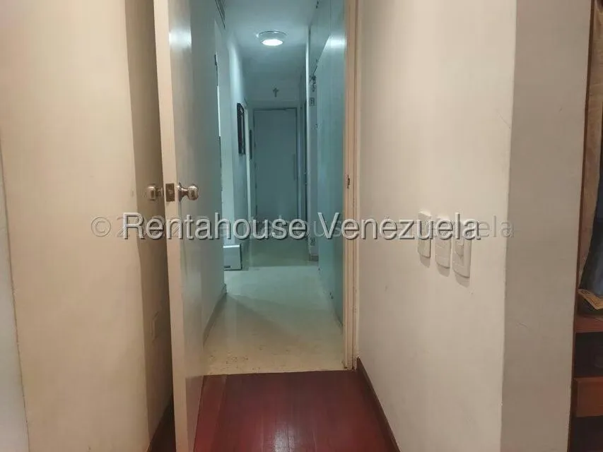 Apartamento (Planta Baja) en Venta en Campo Alegre, Distrito Metropolitano - 15