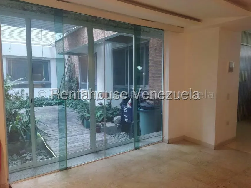 Apartamento (Planta Baja) en Venta en Campo Alegre, Distrito Metropolitano - 27