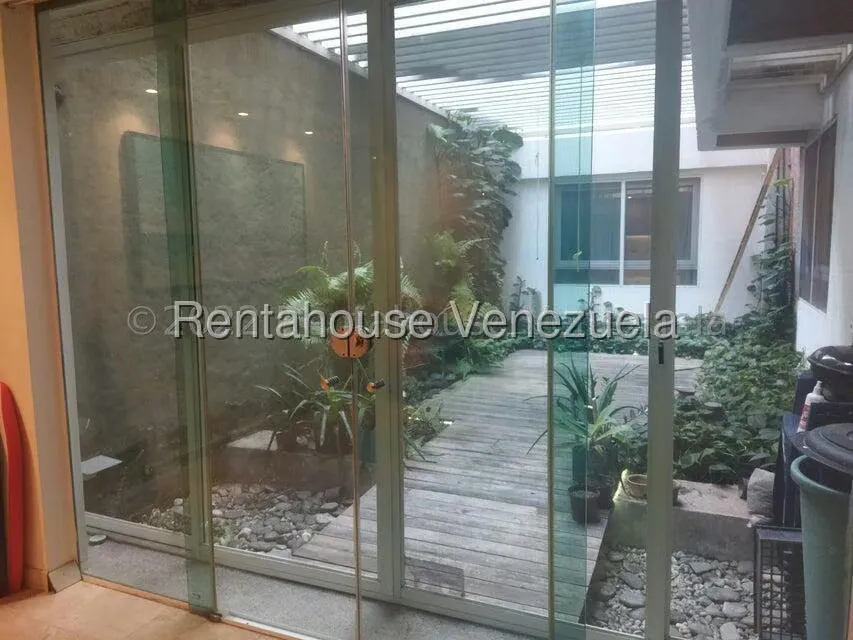 Apartamento (Planta Baja) en Venta en Campo Alegre, Distrito Metropolitano - 28
