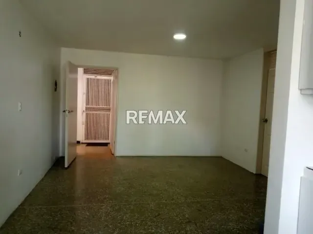 Encantador Apartamento Vista Verde y Comodidad Familiar Los Jardines del Valle Caracas