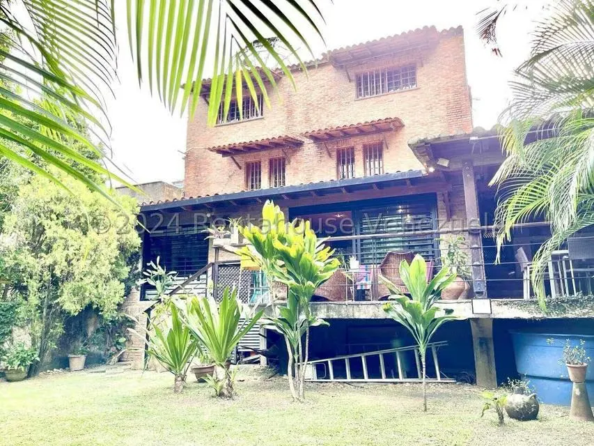 Casa (Multipes Niveles) en Venta en Los Palos Grandes, Distrito Metropolitano - 38