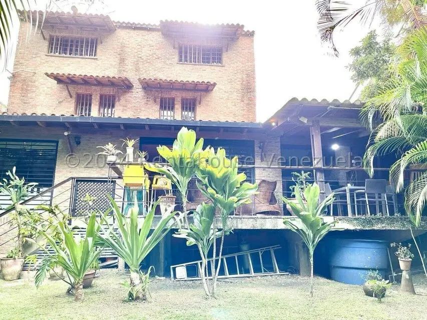 Casa (Multipes Niveles) en Venta en Los Palos Grandes, Distrito Metropolitano - 40