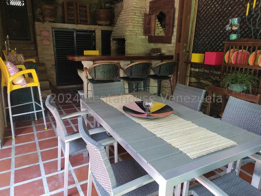 Casa (Multipes Niveles) en Venta en Los Palos Grandes, Distrito Metropolitano - 9