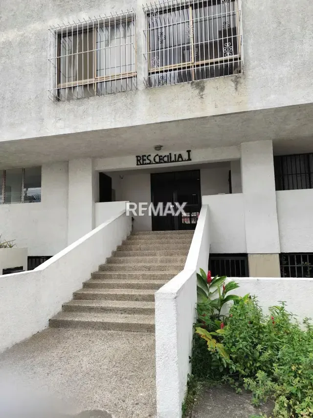 APARTAMENTO EN VENTA AMOBLADO Y EQUIPADO A ESTRENAR EN PREBO, RES CECILIA I - 16