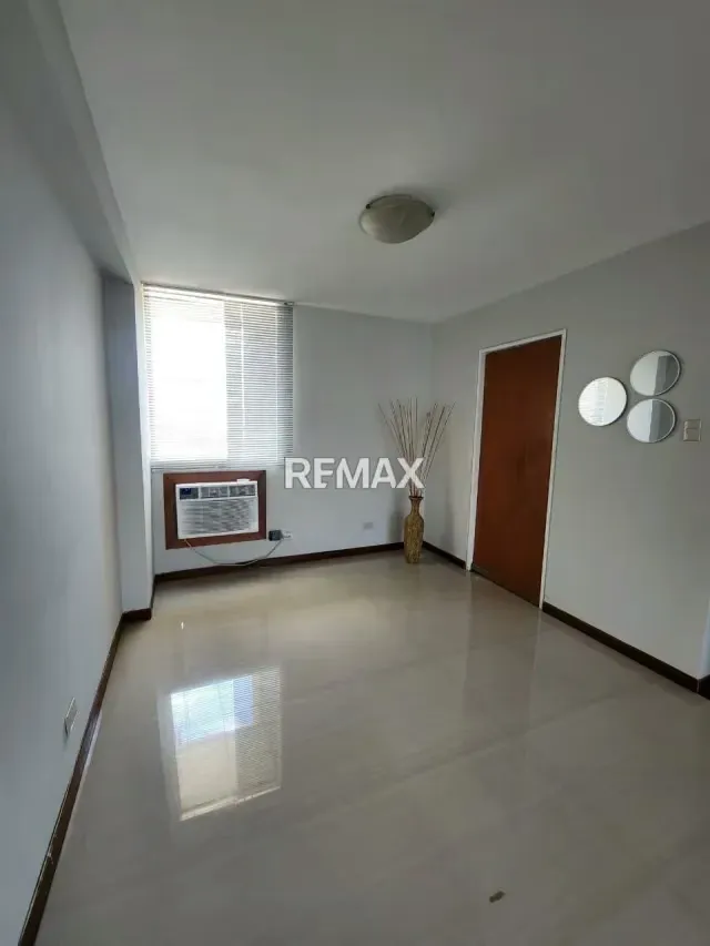 En Venta Apartamento Edificio Tamara Calle 78 con Avenida 3D Frente al Saime de Valle frio - 2