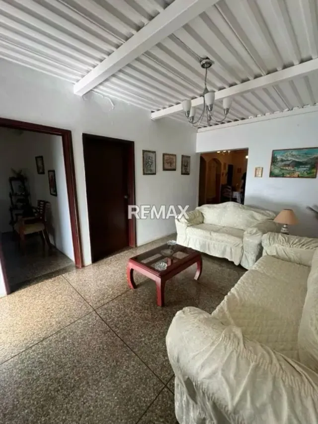 VENTA DE CASA EN EL CENTRO DE PORLAMAR - 5