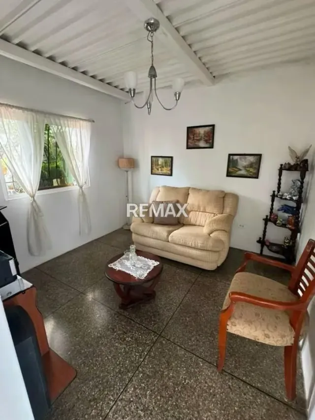 VENTA DE CASA EN EL CENTRO DE PORLAMAR - 9