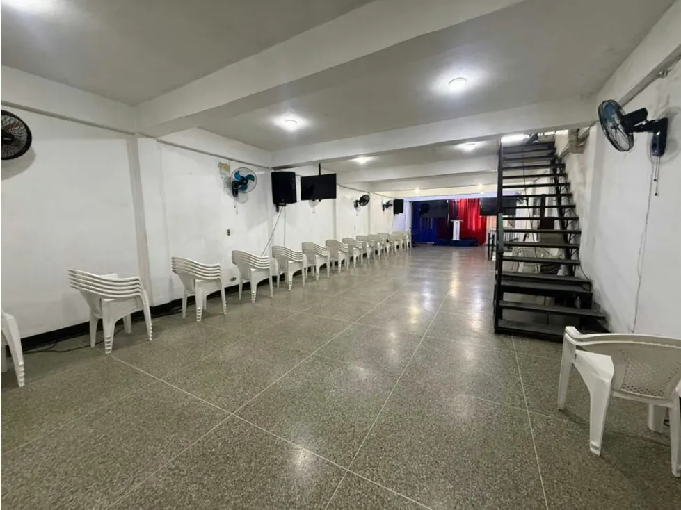 VES-Venta de local en Catia - 7