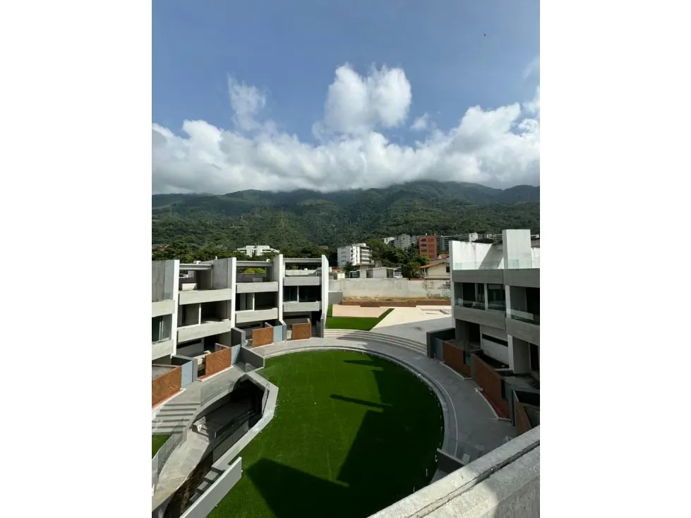 CASA EN VENTA 720 M2 - URB. SEBUCAN - 11