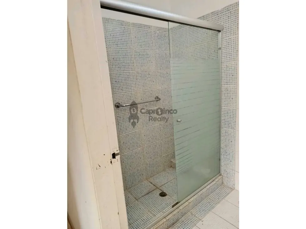 En Venta Casa Quinta Urb.Colinas de Guataparo Municipio Valencia - 17