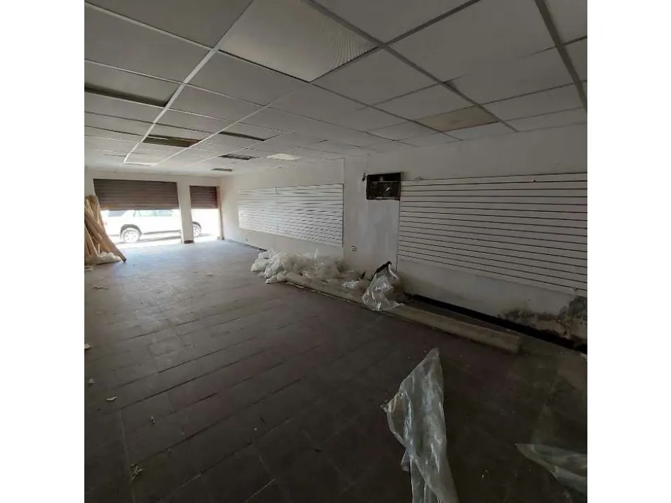 Se Alquila Casa Comercial en La Carlota para remodelar - 13