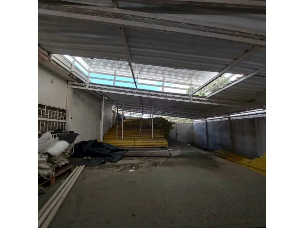 Se Alquila Casa Comercial en La Carlota para remodelar - 22