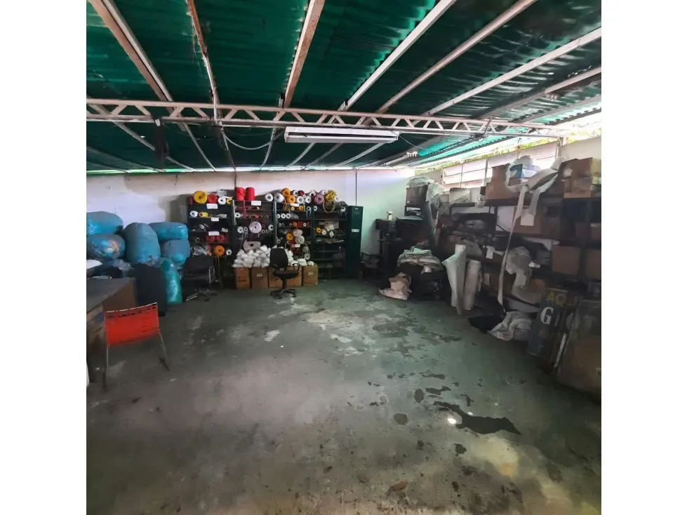 Se Alquila Casa Comercial en La Carlota para remodelar - 25