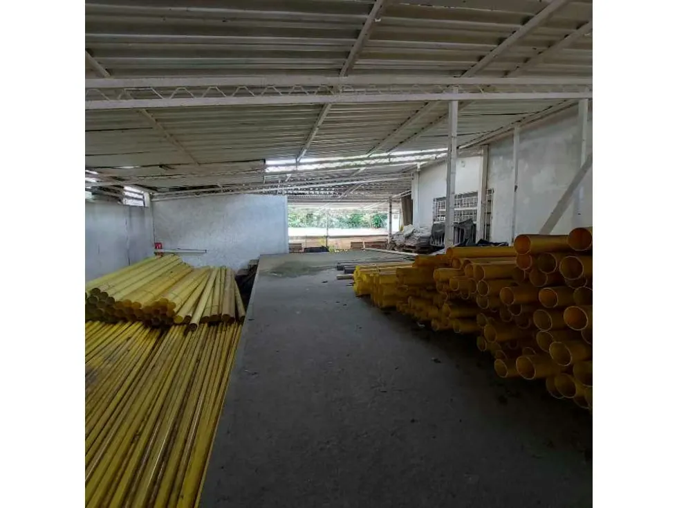 Se Alquila Casa Comercial en La Carlota para remodelar - 30