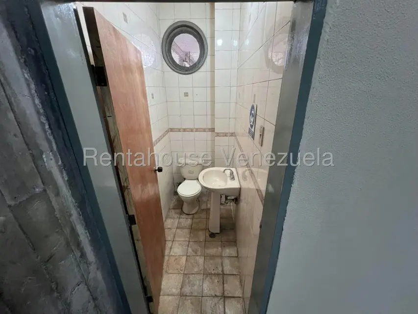 Local Comercial en Alquiler en El Tambor, Miranda - 8