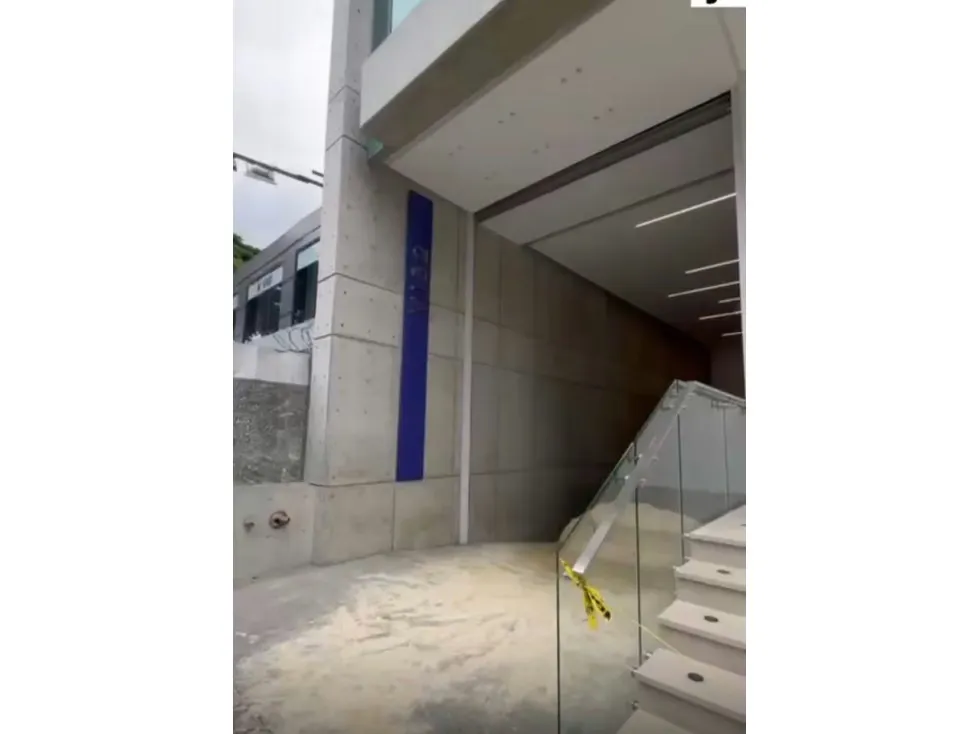 Vendo oficina obra gris 224m2 edificio nuevo Las Mercedes 2879 - 8