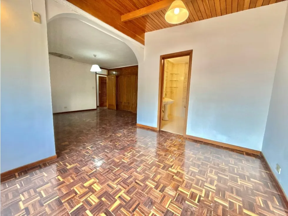 Se vende apto 433 m2 5h+s/5.5b+s/2p Cumbres de Curumo - 11