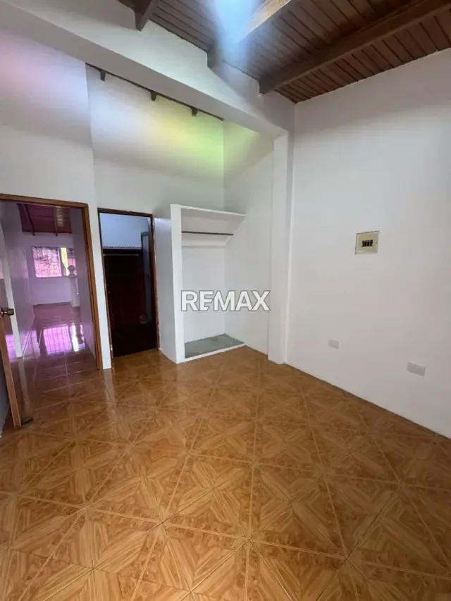 CASA EN ALQUILER EN TARIBA - 5