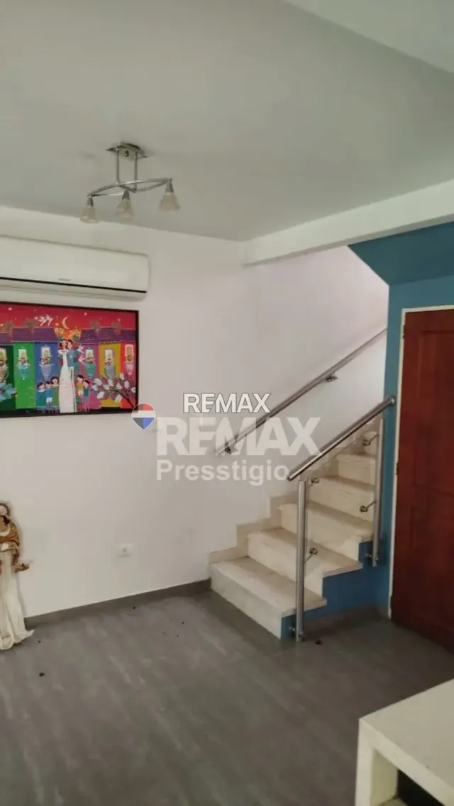 Townhouse en Venta - 4