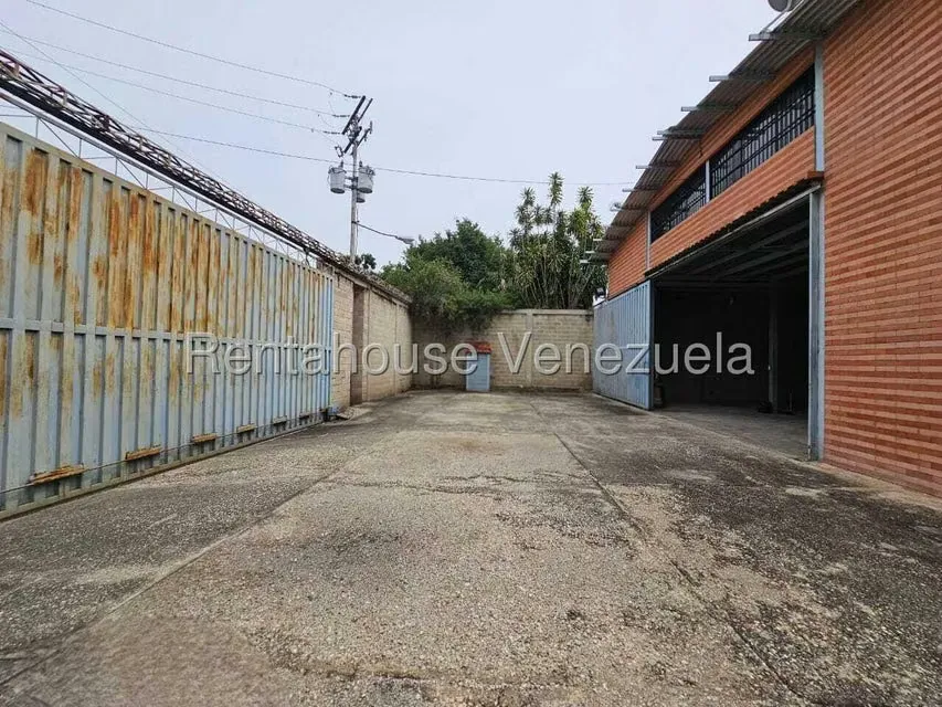 Comercial (Local Comercial) en Venta en Zona Centro, Aragua - 33