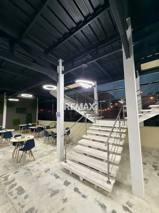 EN VENTA LOCAL COMERCIAL Y CASA DE 800 METOS CUADRADOS EN LA MILLA DE ORO DE TUCACAS - 6