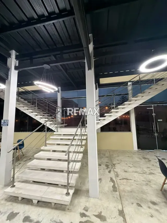 EN VENTA LOCAL COMERCIAL Y CASA DE 800 METOS CUADRADOS EN LA MILLA DE ORO DE TUCACAS - 8