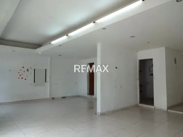 LOCAL COMERCIAL Y CASA EN VENTA EN EL CENTRO DE MATURIN - 2