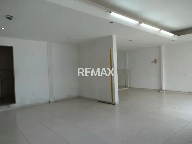 LOCAL COMERCIAL Y CASA EN VENTA EN EL CENTRO DE MATURIN - 4