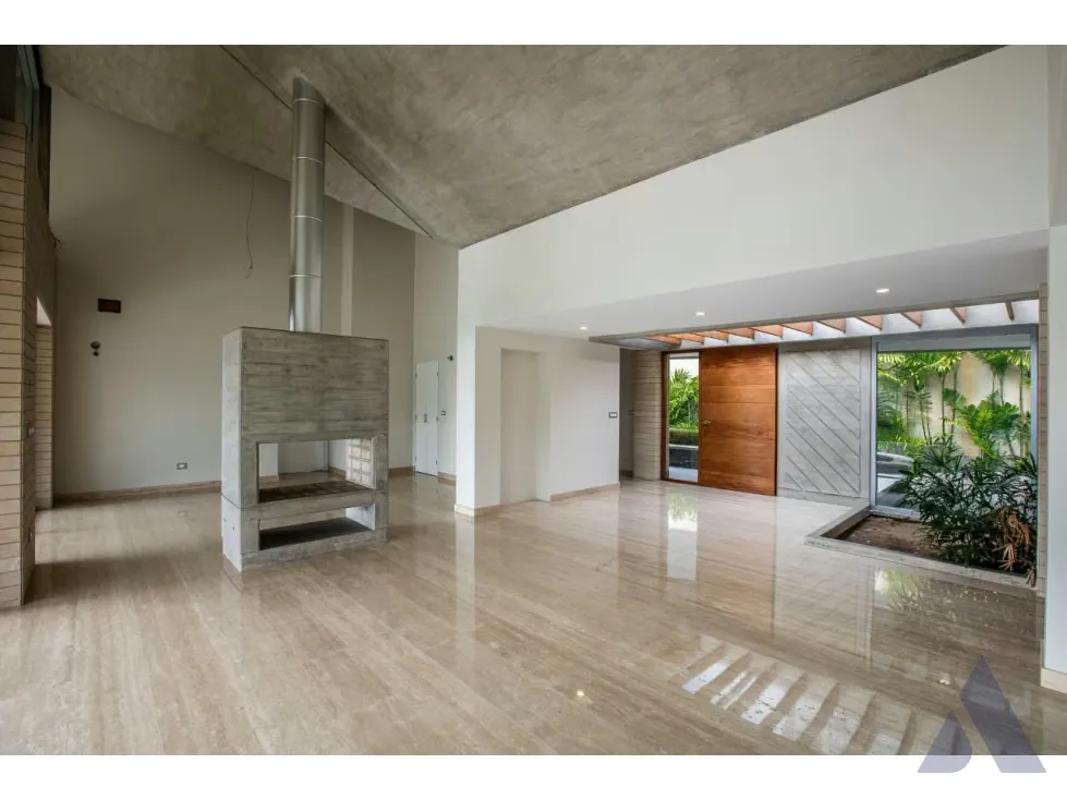 Se vende casa 700m2 La Lagunita 9479 - 8
