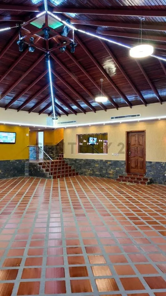 Casa amplia y cómoda de 605m2, Ubicada en Puerto la Cruz Sector Pozuelos - 24