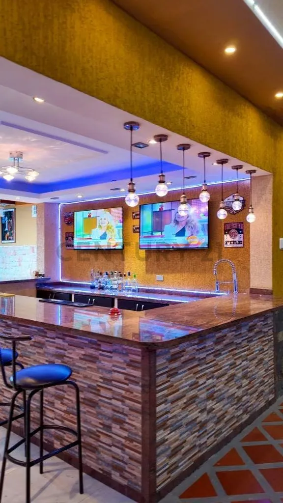 Casa amplia y cómoda de 605m2, Ubicada en Puerto la Cruz Sector Pozuelos - 25