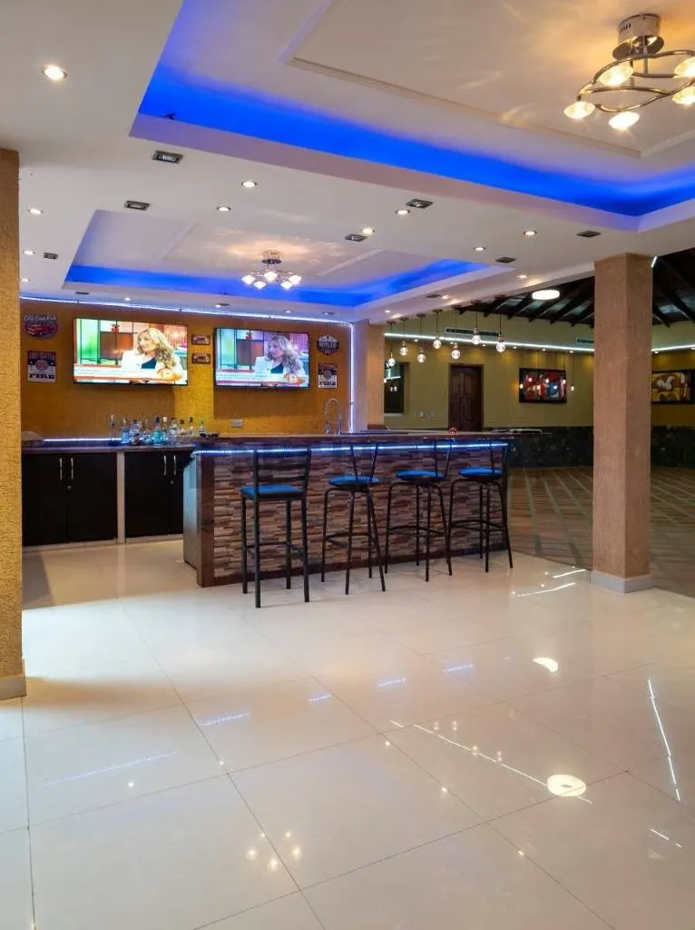 Casa amplia y cómoda de 605m2, Ubicada en Puerto la Cruz Sector Pozuelos - 26