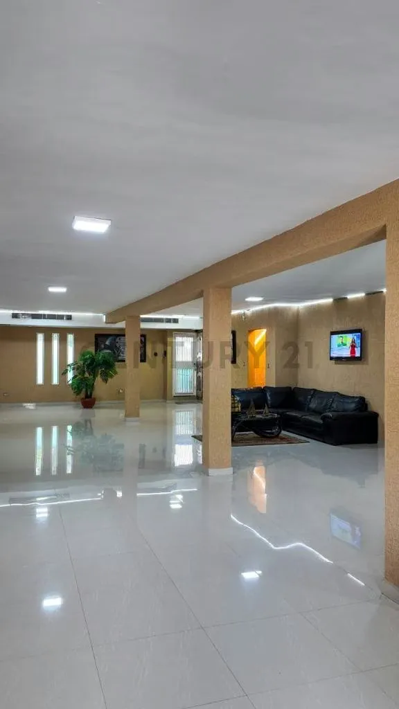 Casa amplia y cómoda de 605m2, Ubicada en Puerto la Cruz Sector Pozuelos - 42