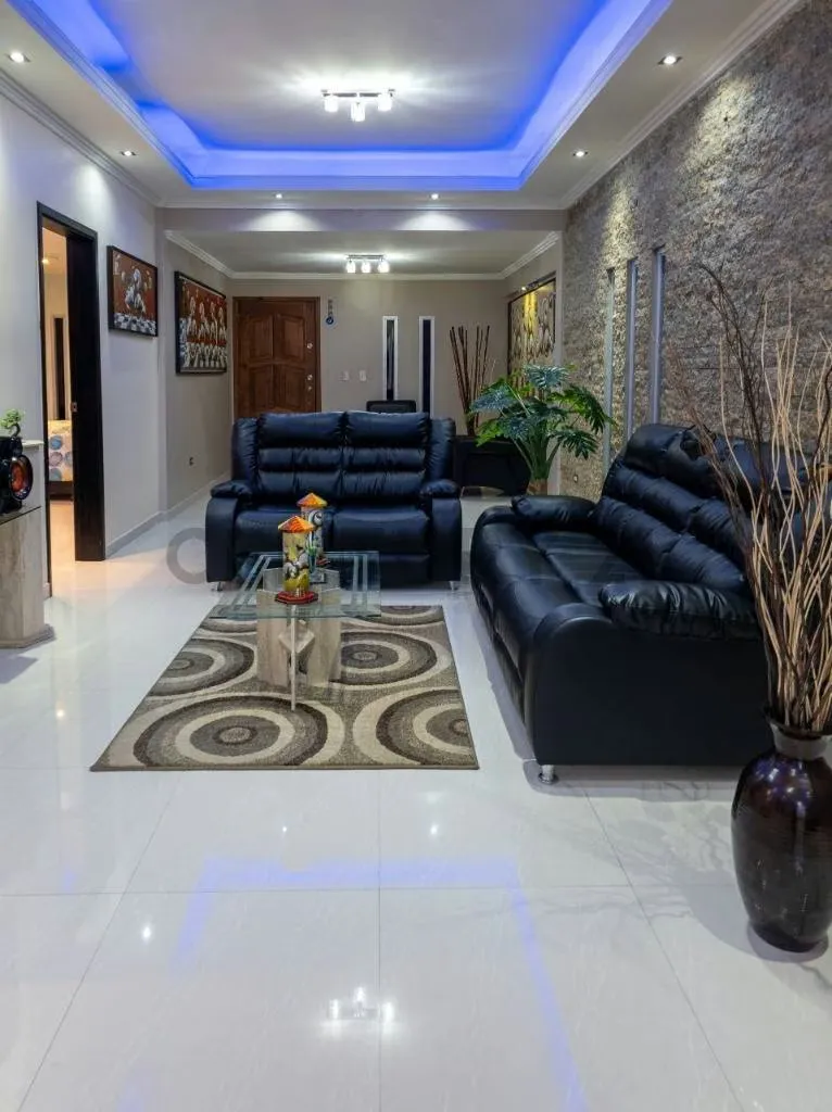 Casa amplia y cómoda de 605m2, Ubicada en Puerto la Cruz Sector Pozuelos - 6