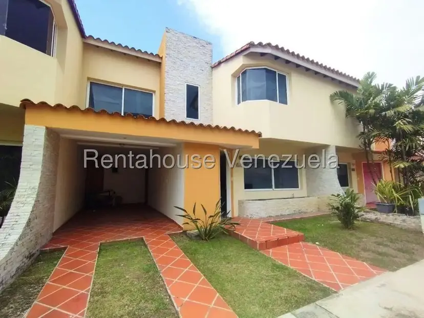 Casa (Duplex) en Venta en Villa Paris, Lara