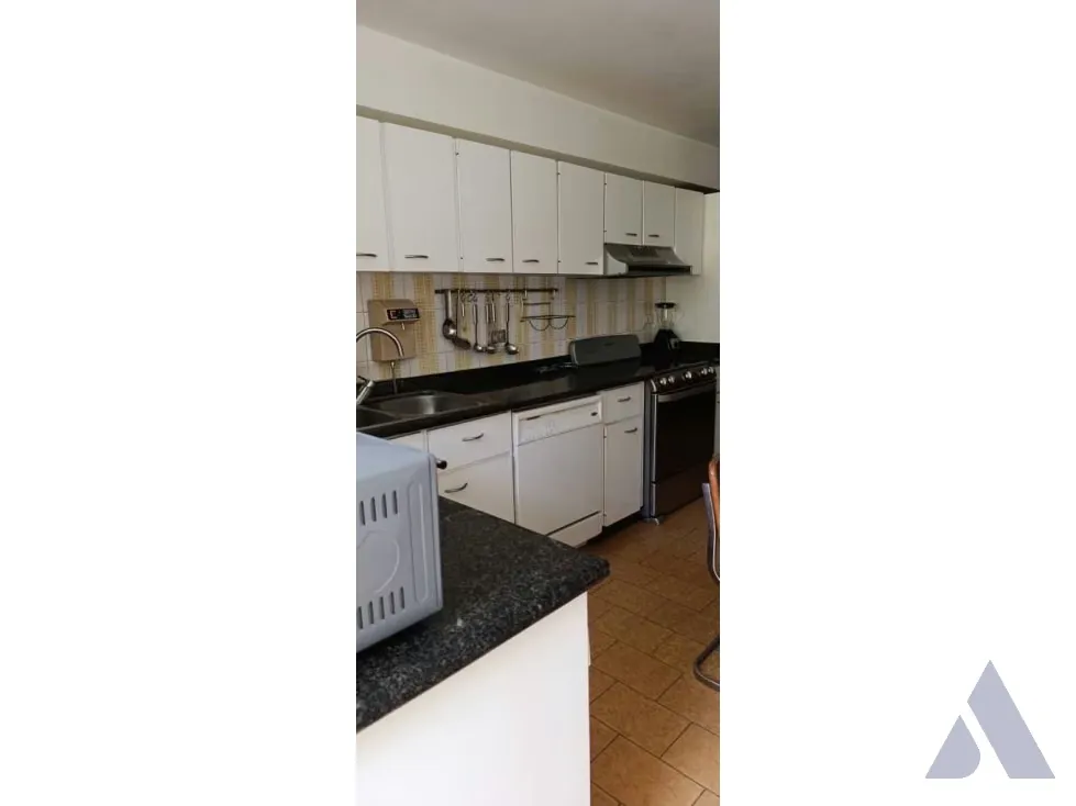 Se vende apartamento 236m2 Colinas de Santa Monica 9962 - 4