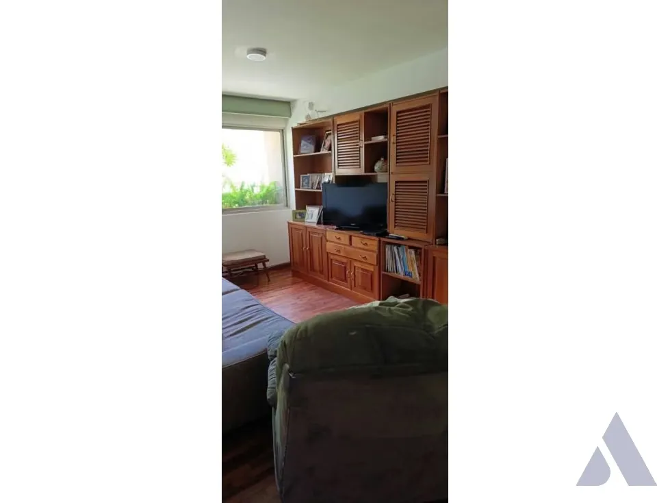 Se vende apartamento 236m2 Colinas de Santa Monica 9962 - 9