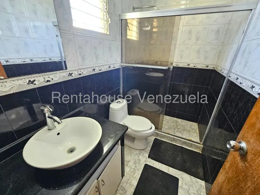 Apartamento (1 Nivel) en Alquiler en Santa Elena, Lara - 17
