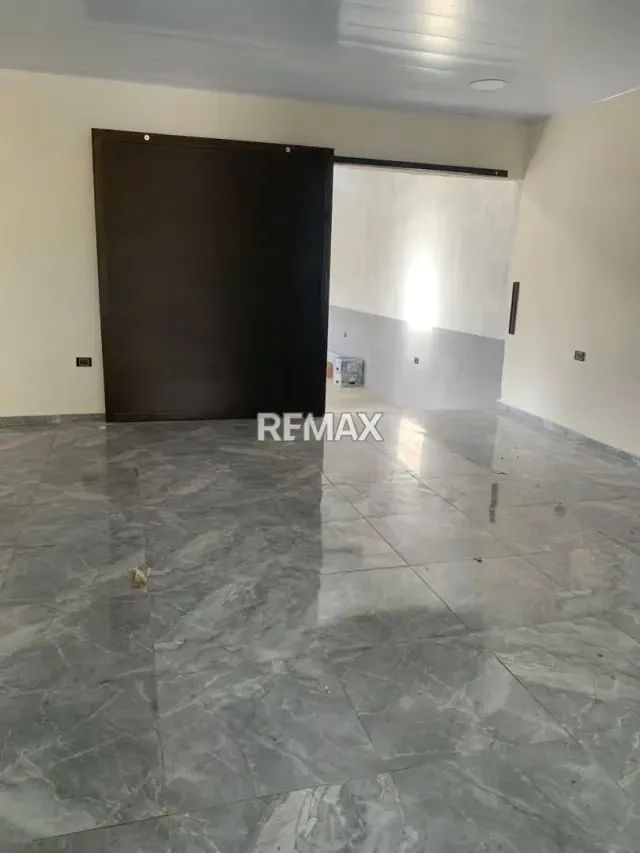 EN VENTA LOCAL COMERCIAL EN LAS MESAS - 2